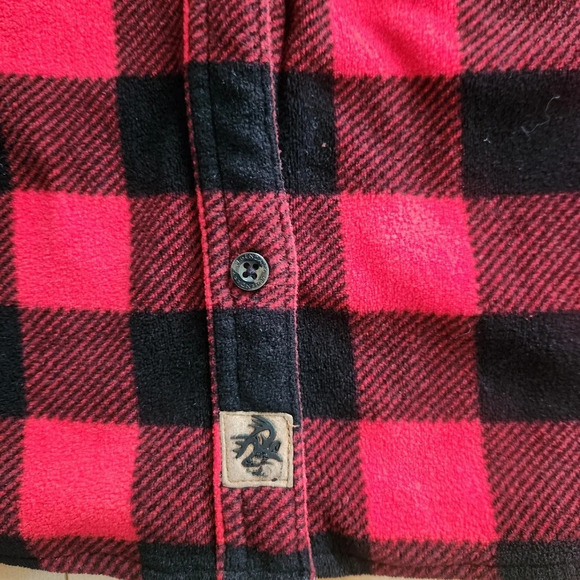 Legendary Whitetails Red Black Checked Plaid Flannel Sirt Size Medium - Picture 4 of 7
